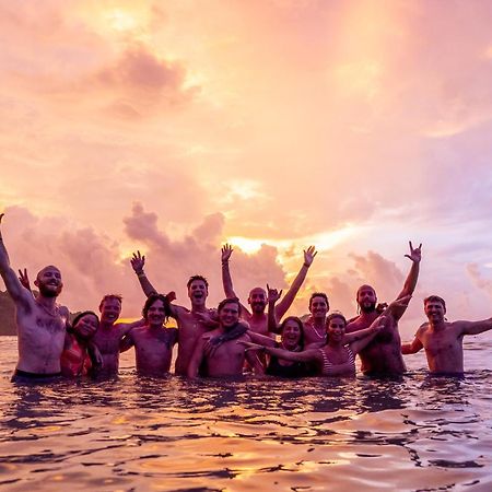 Mad Monkey Hostel Nacpan Beach (Adults Only) Ель-Нідо Екстер'єр фото